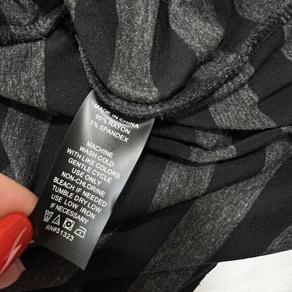 Vince Camuto Gray Black‎ Stripe Layer Crossover 3/4 Sleeve V Neck Stretch Top L - Picture 3 of 11